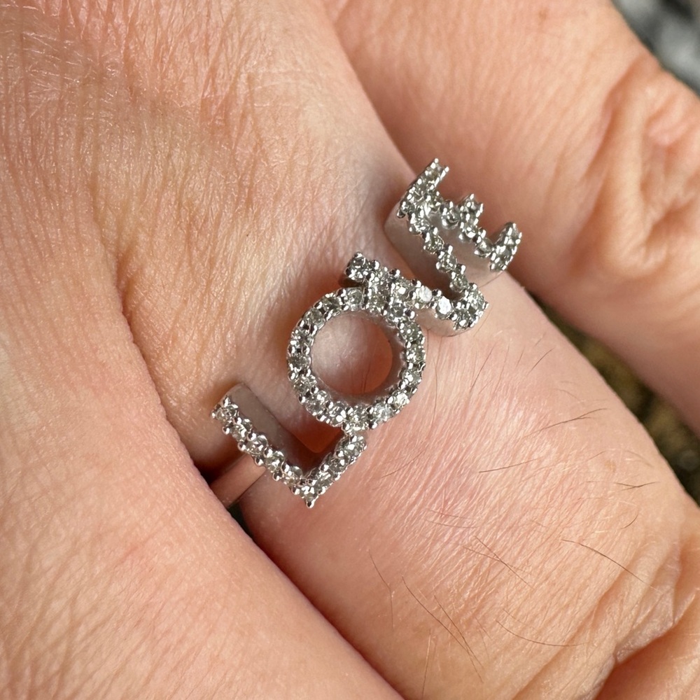 SIMPLY VERA VERA WANG Sterling Silver Diamond LOVE Ring